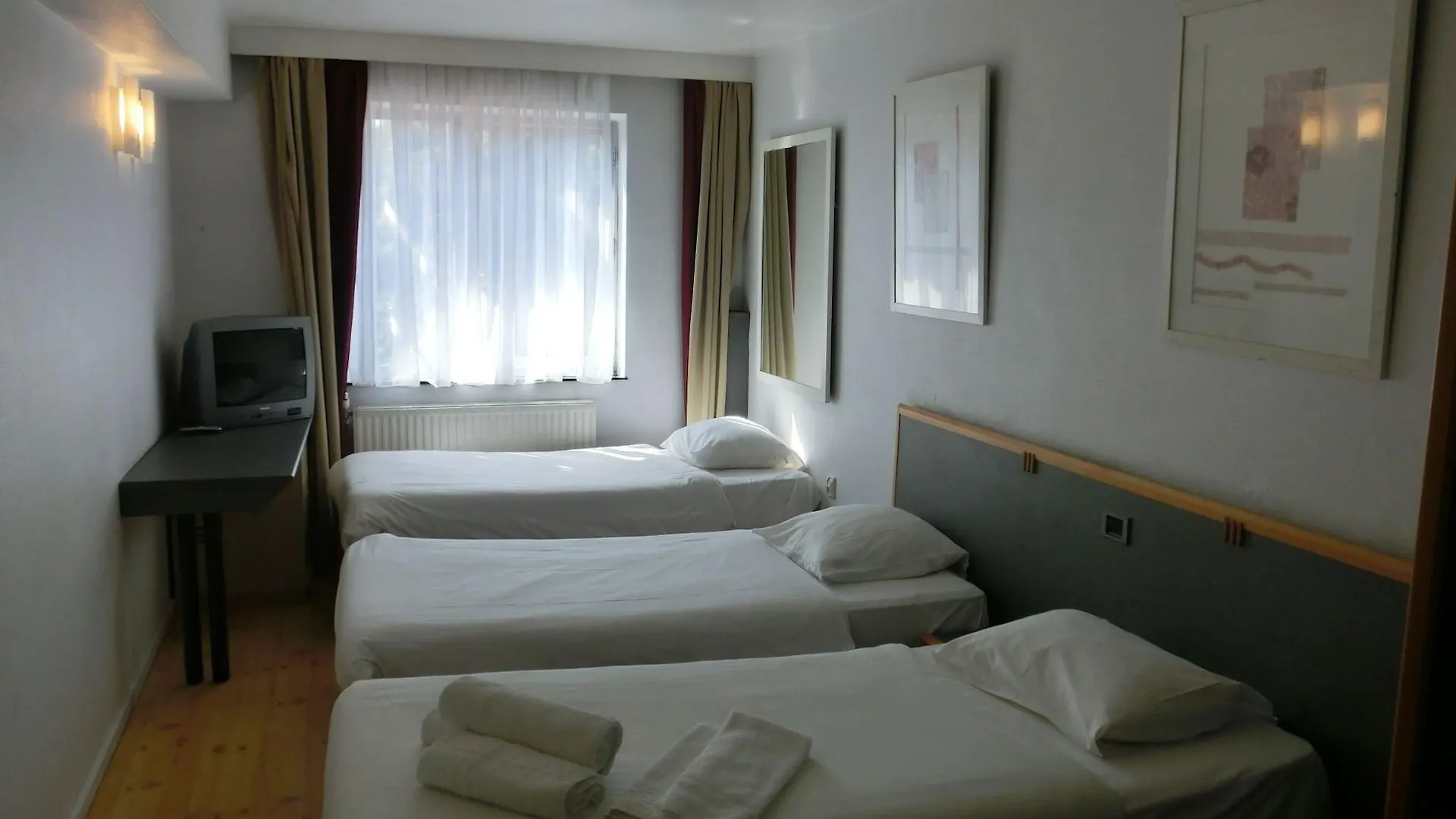**  Hotel Bentley Brussels Belgium